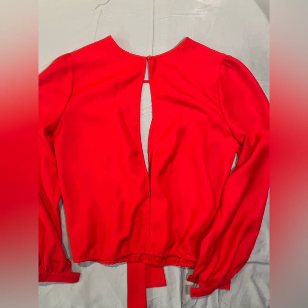 SET OF TWO! Venus deep v long sleeve top Size 4 RED and Denim overalls size 4 - Picture 3 of 9